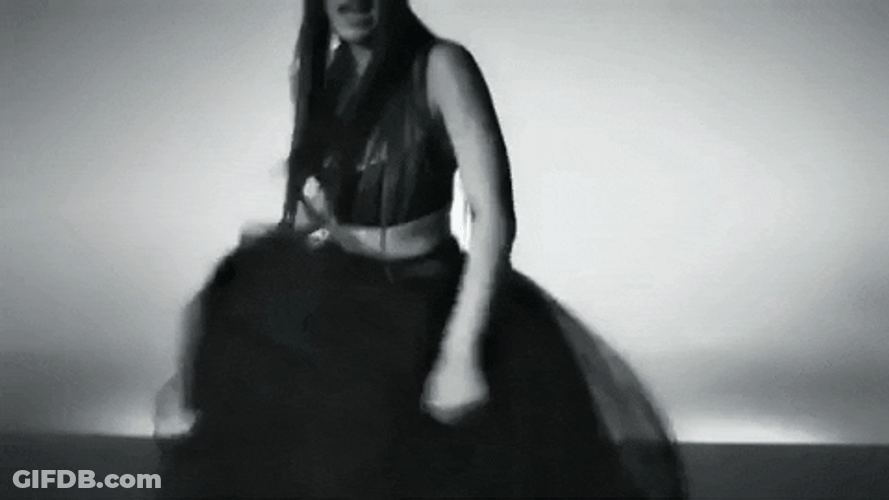 Hailee Steinfeld High Kick GIF