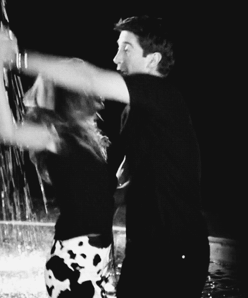 Happy Couple Dancing Amor GIF