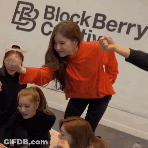 Heejin Loona GIF