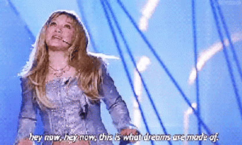Hilary Duff As Singing Lizzie Mcguire GIF