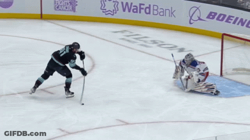Hockey Player Number 91 GIF