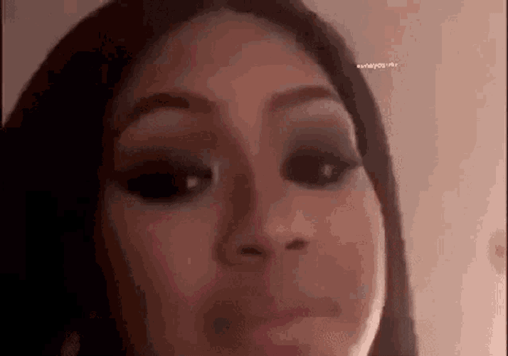 Honeycardi Caresha GIF