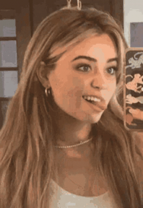 Hot Girl Mirror Cute Selfie GIF