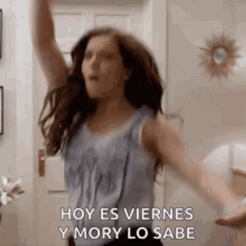 Hoy Es Viernes Y Mory Lo Sabe Dancing Party GIF