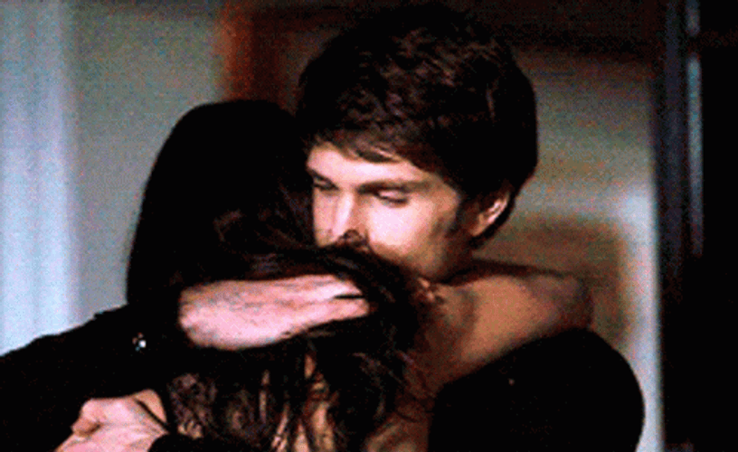 Hug Romantic Davydoff Couple GIF