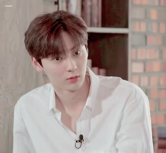 Hwang Minhyun Who Me GIF