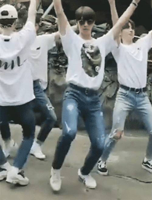 Hyunjin Big Hit Made People Dancing GIF