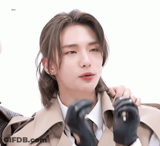Hyunjin Stray Kids Finger Heart GIF