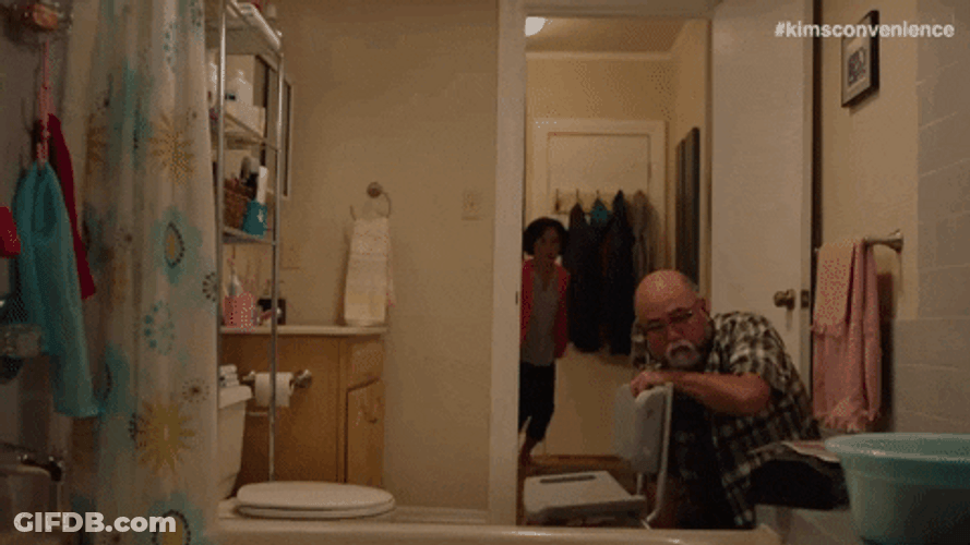 I Gotta Pee Kims Convenience Mrs Yongmi Kim GIF