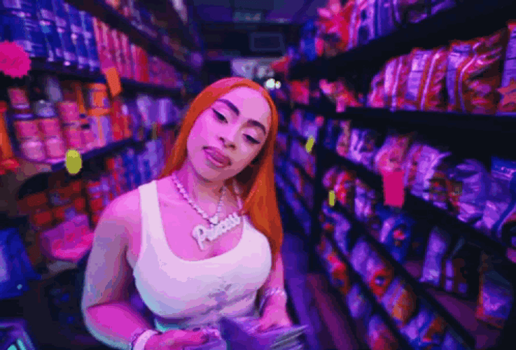 Ice Spice Showing Her Money GIF