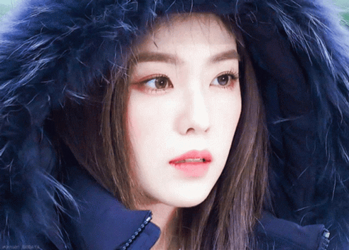 Irene Red Velvet Fur Jacket Pretty Face GIF