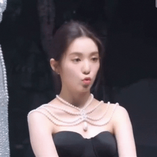 Irene Red Velvet Lip Pout Kiss GIF