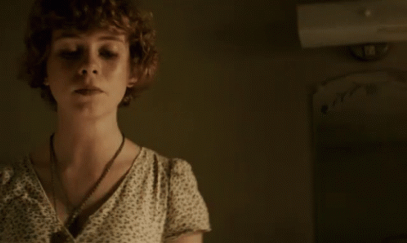 It Clown Pennywise Sophia Lillis GIF