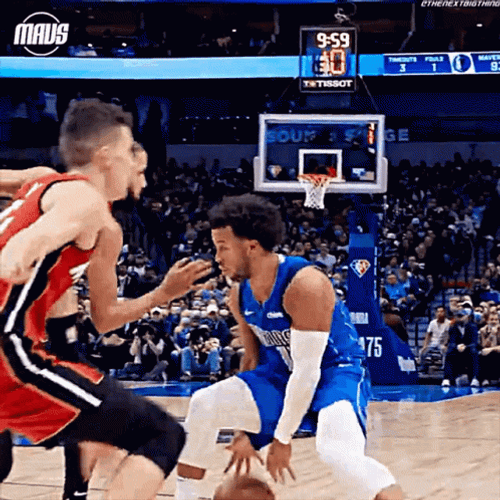 Jalen Brunson Spin Move Shot GIF