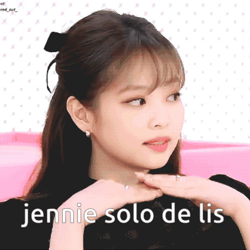 Jennie Kim Showing Face GIF