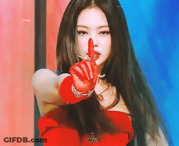 Jennie Kim Solo GIF