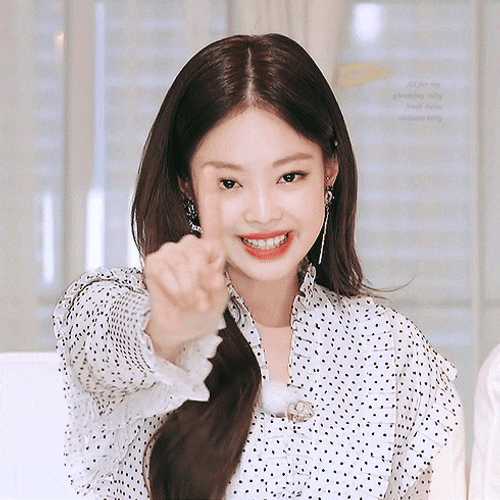 Jennie Solo Sample GIF
