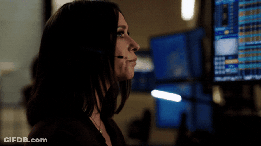 Jennifer Love Hewitt Computers Power Outage GIF