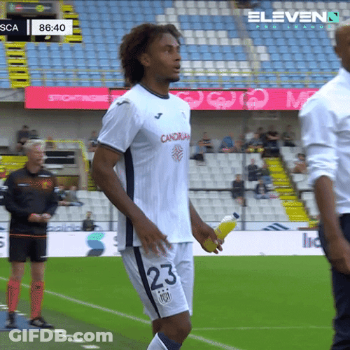 Joshua Zirkzee Impressive Attitude GIF