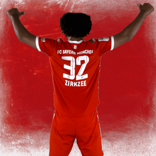 Joshua Zirkzee Proud Jersey Number 32 GIF