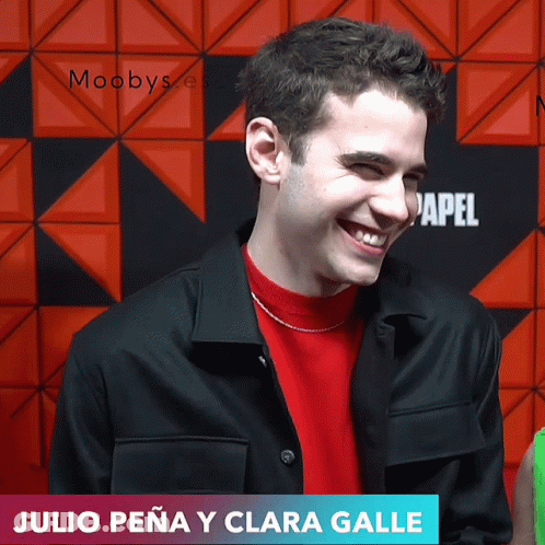 Julio Peña And Clara Galle Smiling GIF