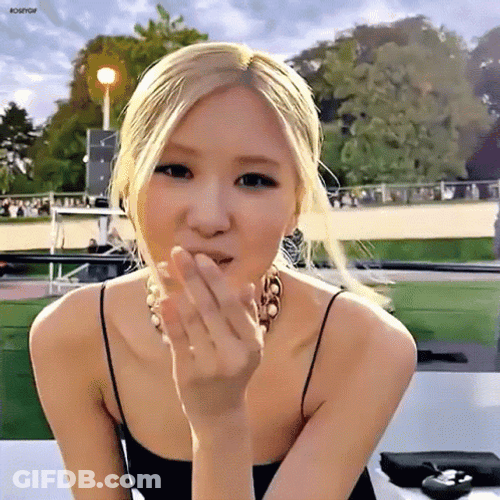 K-Pop Blackpink Member Rose GIF