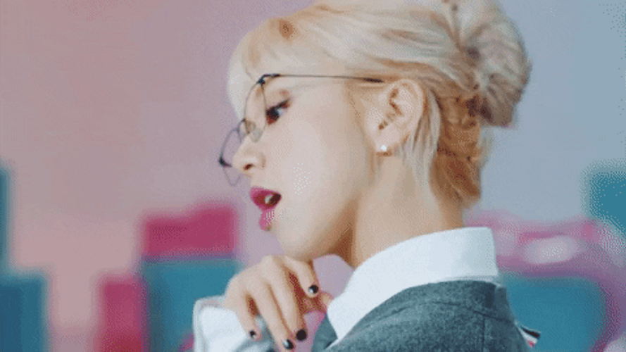 K-Pop Chaeyoung As Scientist With Glasses GIF