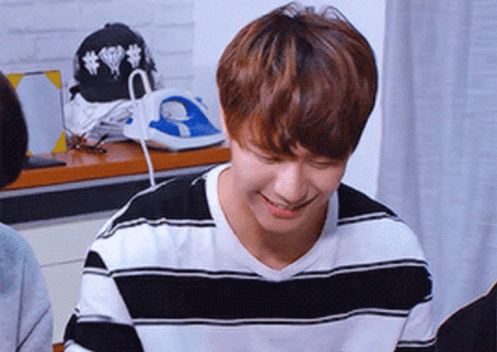 Kang Seung-Sik Pinky Finger GIF