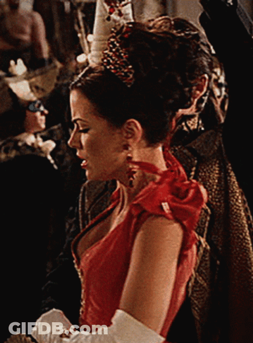 Kate Beckinsale Feeling Dizzy GIF