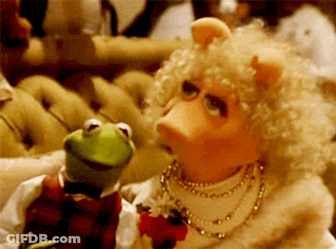 Kermit The Frog Miss Piggy In Love Meme GIF