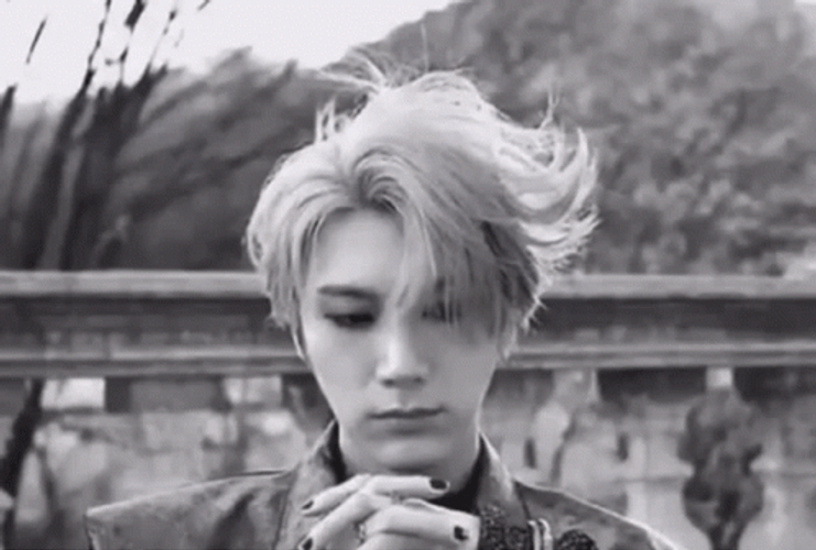 Kpop Dark Aesthetic GIF