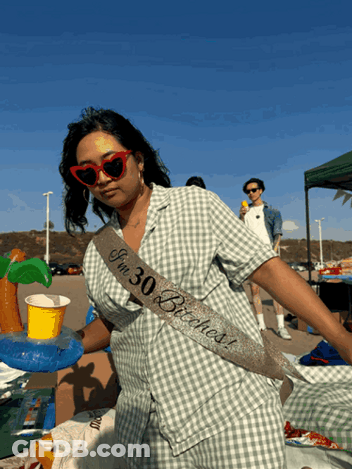 Lady 30Th Beach Birthday Dance GIF