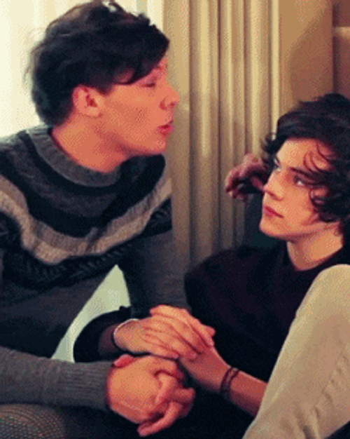 Larry Stylinson Larry Stylinson Fonding GIF