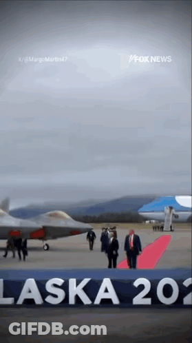 Laska 2021 Sign On Ground GIF