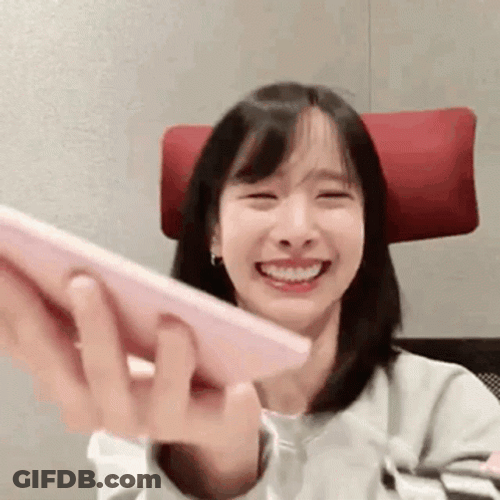 Laughing Meme Seola Laughing Out Loud GIF