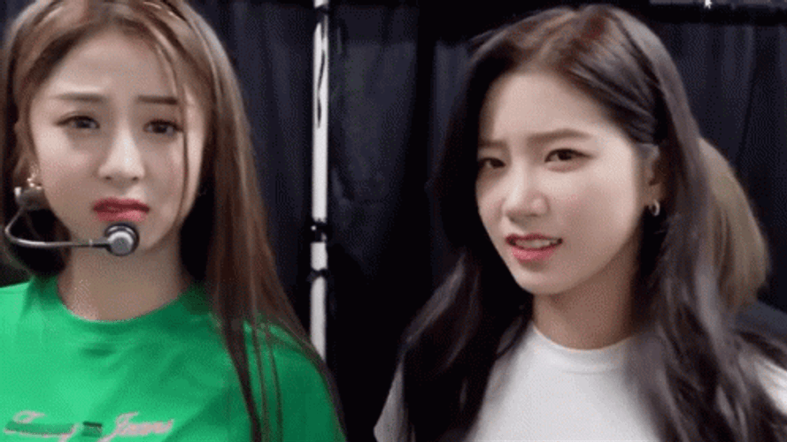 Le Sserafim Kazuha Kinda Sus Face Reaction GIF