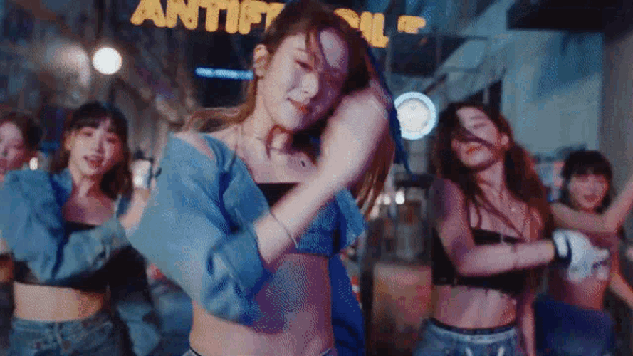 Le Sserrafim Lesserafim GIF