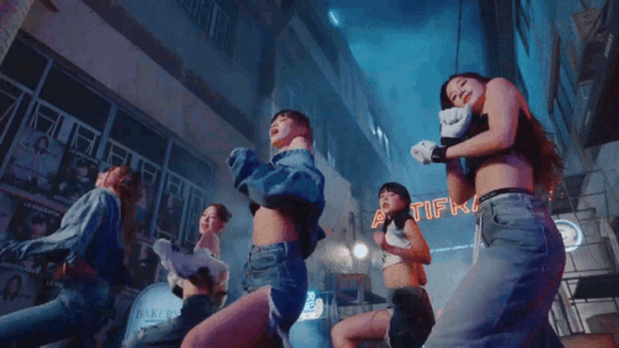 Le Sserrafim Lesserafim GIF