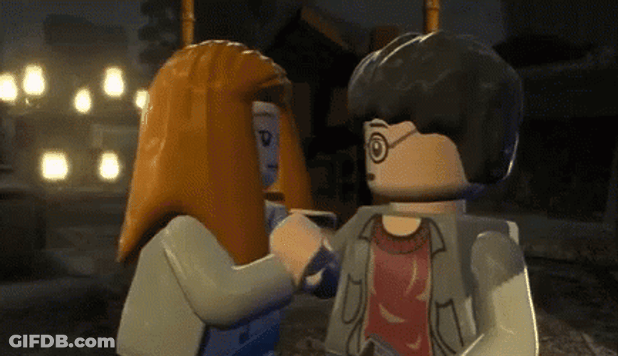 Lego Ginny Weasley And Harry Potter Kissing GIF