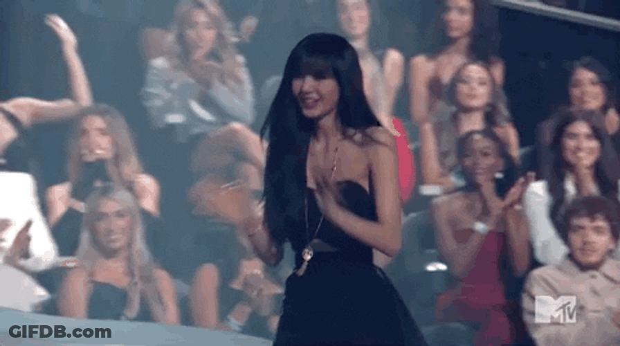 Lisa At MTV Music Awards GIF