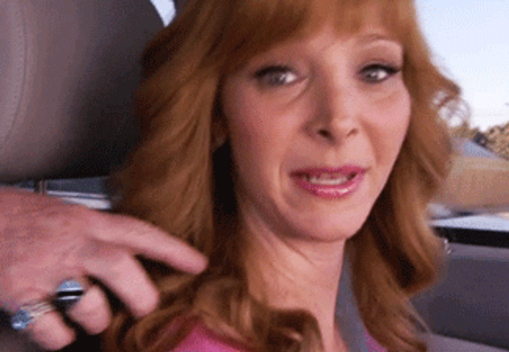 Lisa Kudrow Smiling GIF