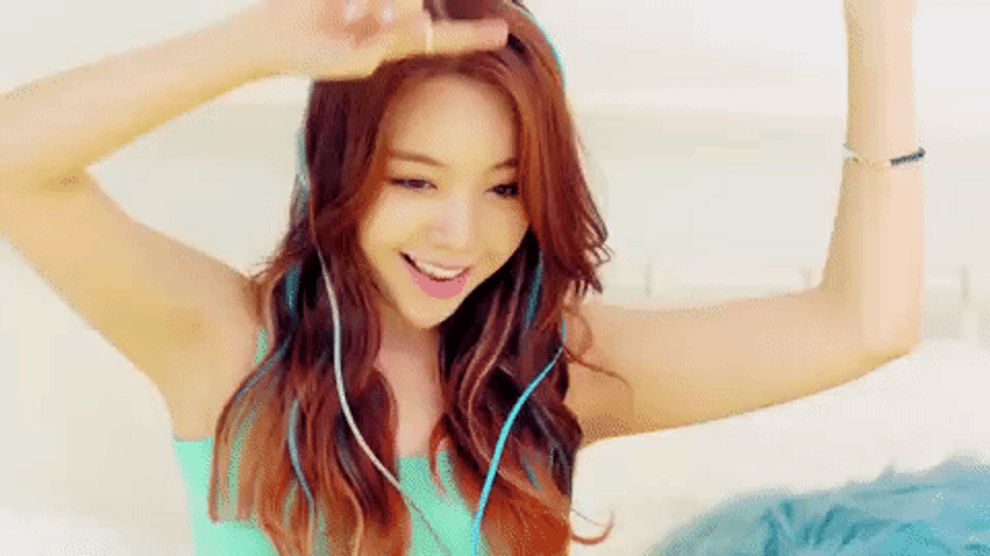 Listening To Music Girls Day Minah GIF