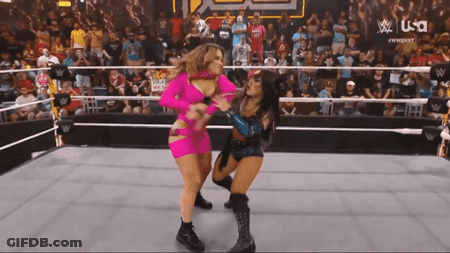 Lola Vice Attacks Roxanne Perez GIF