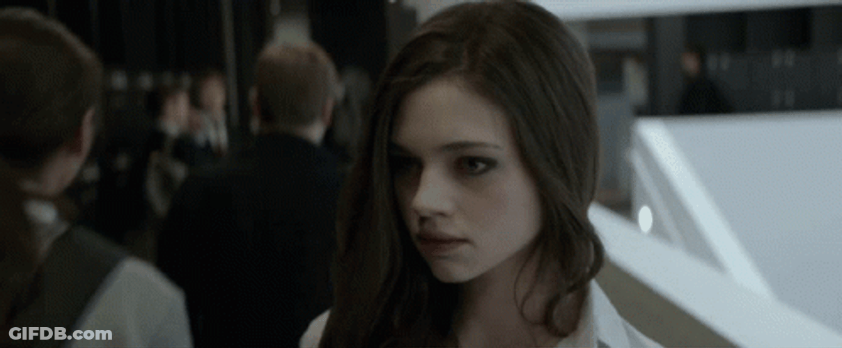 Look Away Movie Serious Airam GIF