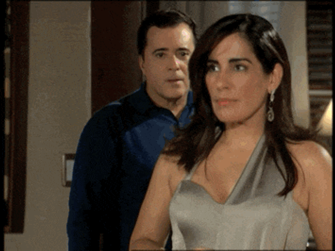 Lucia Cavalcanti Antorene GIF