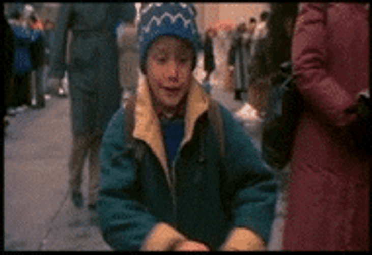 Macaulay Culkin Running Buzz Your Girlfriend Woof GIF