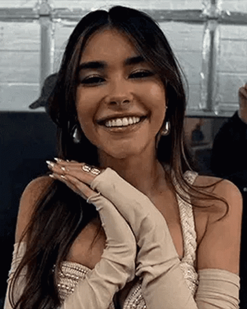 Madison Beer Clapping GIF