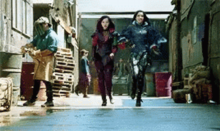 Mal Descendants Evie GIF