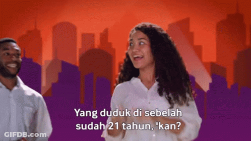 Man And Woman In Front Of City Skyline Yang Duduk Di Sebelah Sudah 21 Tahun GIF