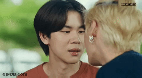 Man And Woman Kissing GIF